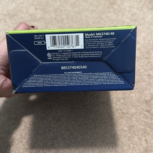 Phillips norellco multigroom 3000 - Picture 3 of 3